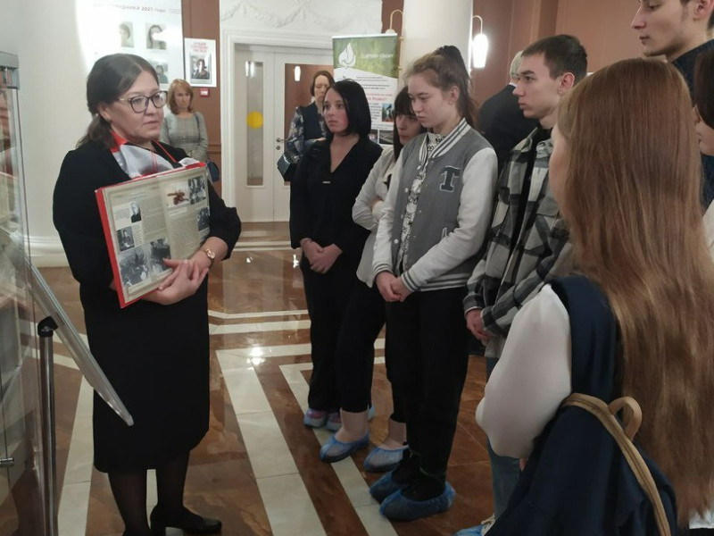 Экскурсия в Национальную библиотеку им. Ленина в г. Ижевске.